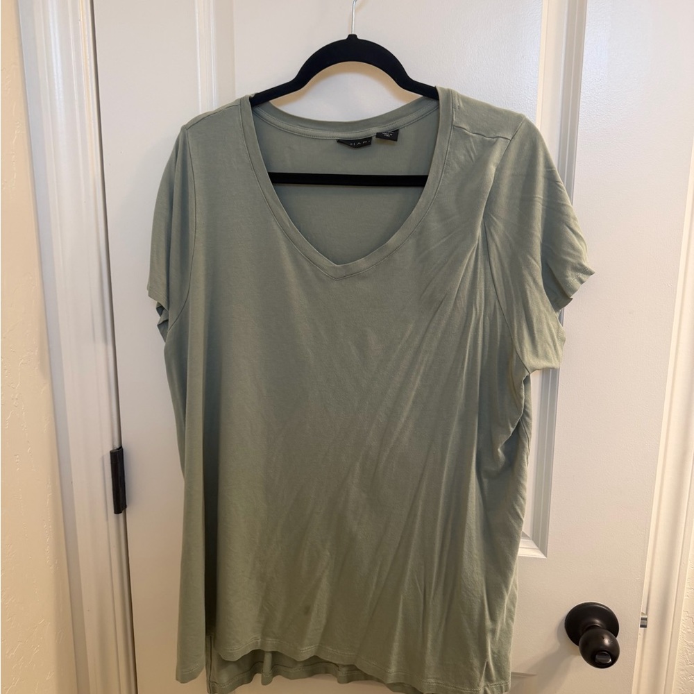 Tahari Sage Green V-Neck Short Sleeve Top